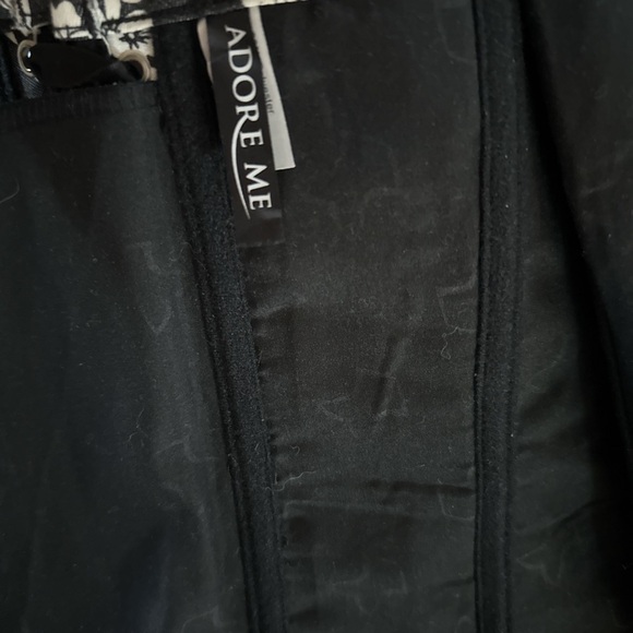 Adore Me Black and White Floral Hibiscus Lace Up Back Corset Top XL - Picture 6 of 10